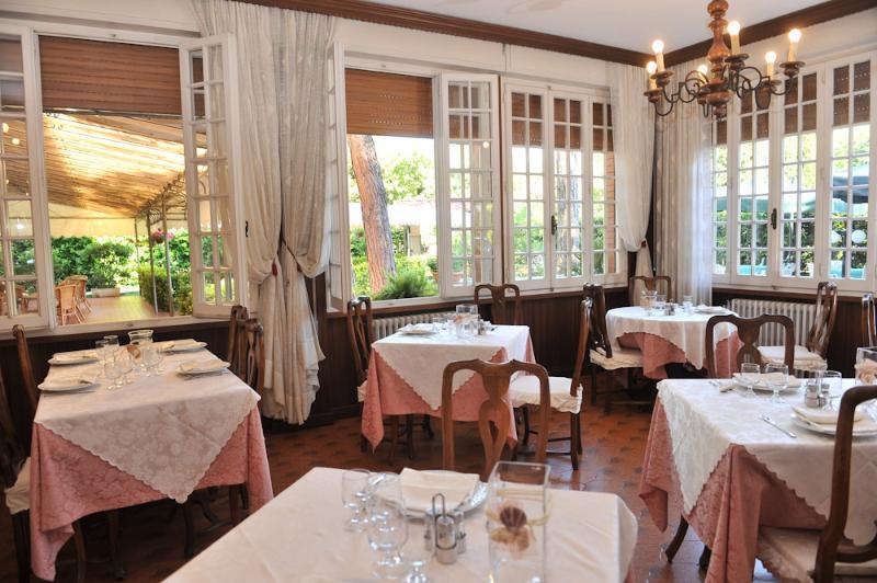 Hotel La Pineta Al Mare Forte dei Marmi Ngoại thất bức ảnh
