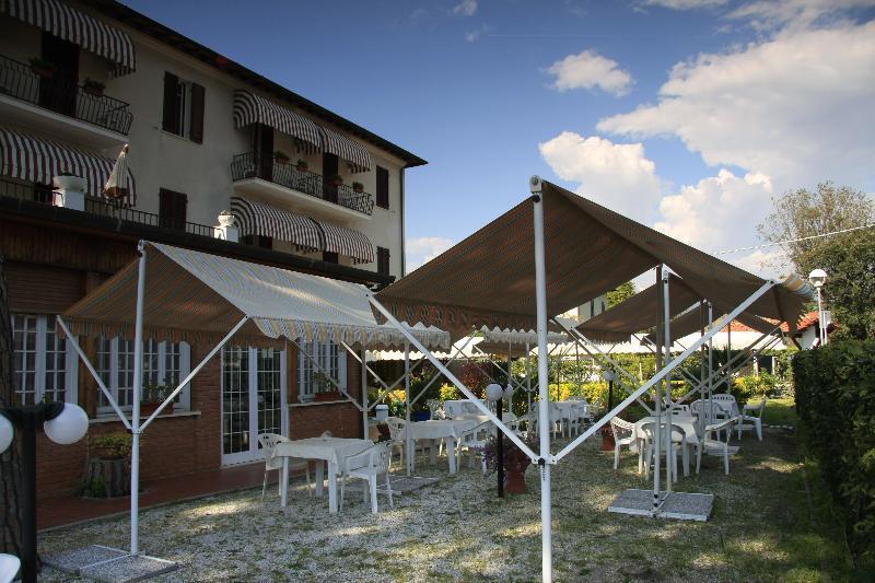 Hotel La Pineta Al Mare Forte dei Marmi Ngoại thất bức ảnh